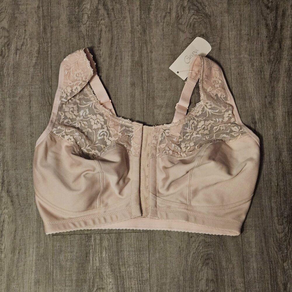Calvena Bra 34E Nude Floral Lace NWT